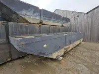 Linking pontoons