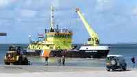 very low draft buoy laying offshore support vessel